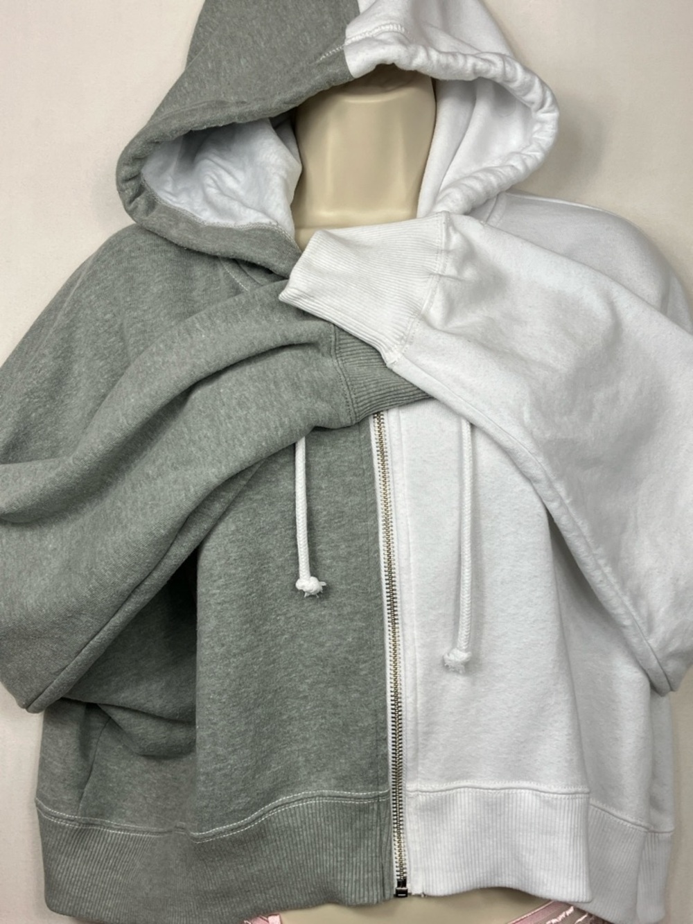 🦅Hollister 2-Tone Cropped Zip Hoodie - Gray & White 📦discounted shipping📦 - Picture 5 of 9